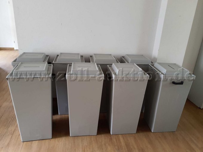 Wahlurnen von vorne Wahlurnen von vorne