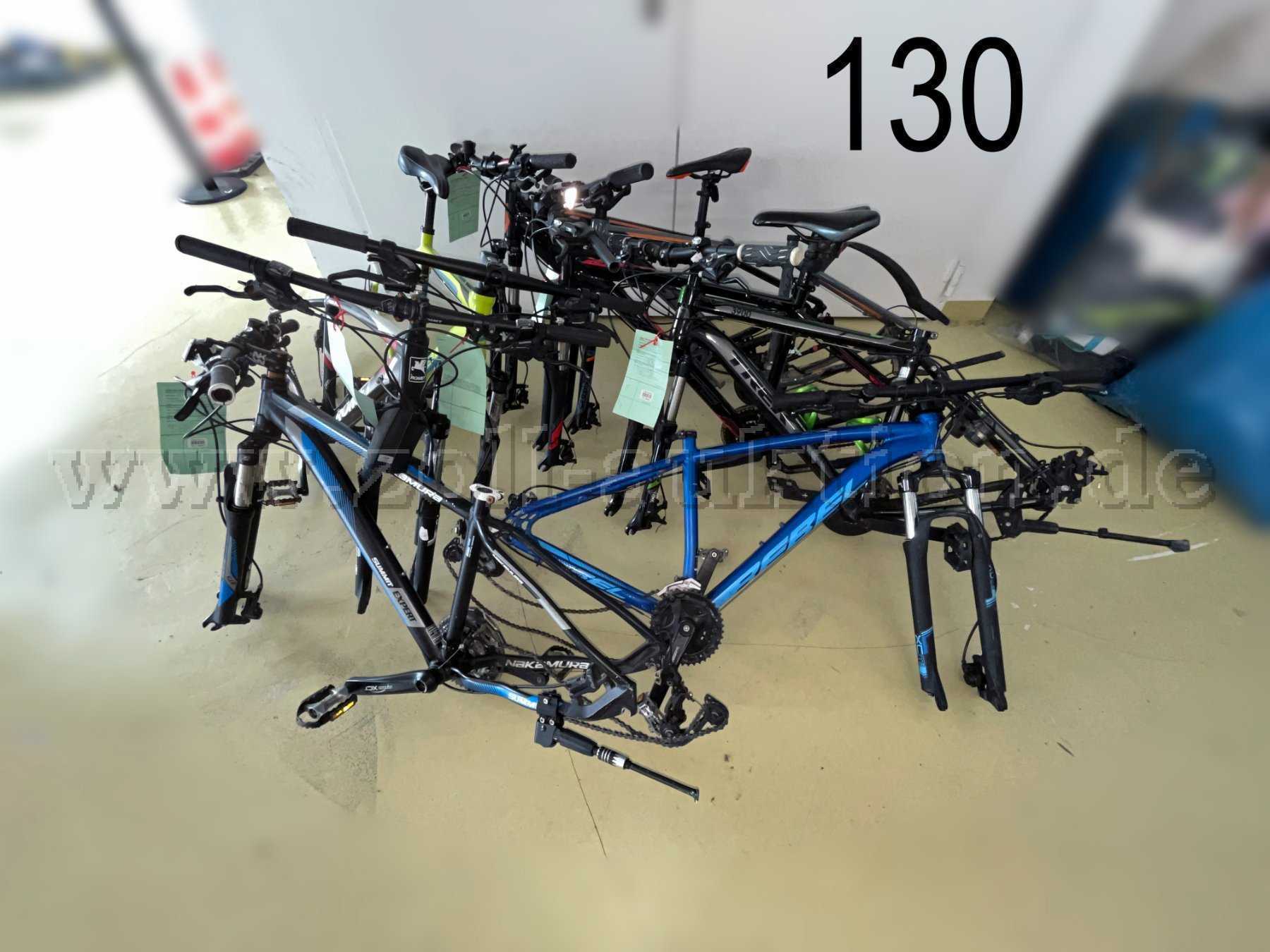 Übersicht Konvolut Mountainbike-Rahmen (acht Stück)