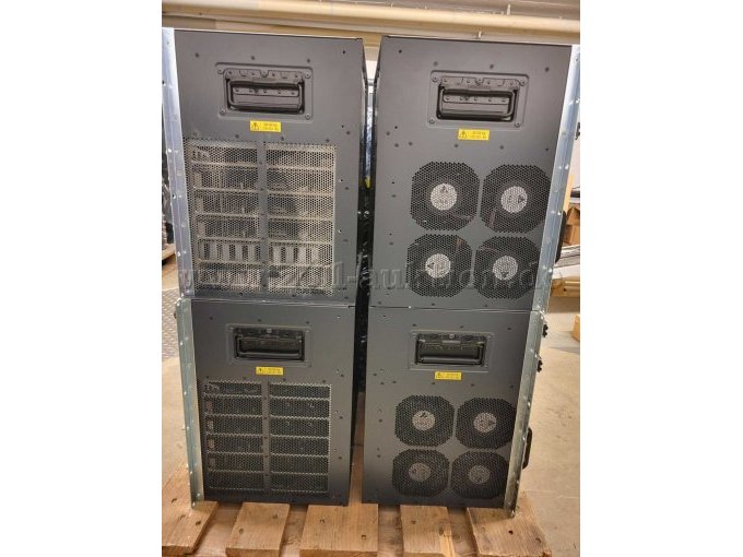 Rückansicht von 4 Switchen