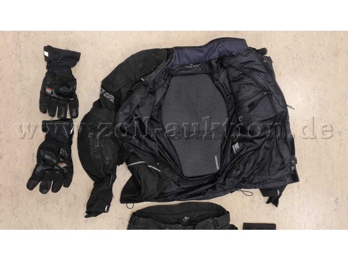 Jacke und Handschuhe