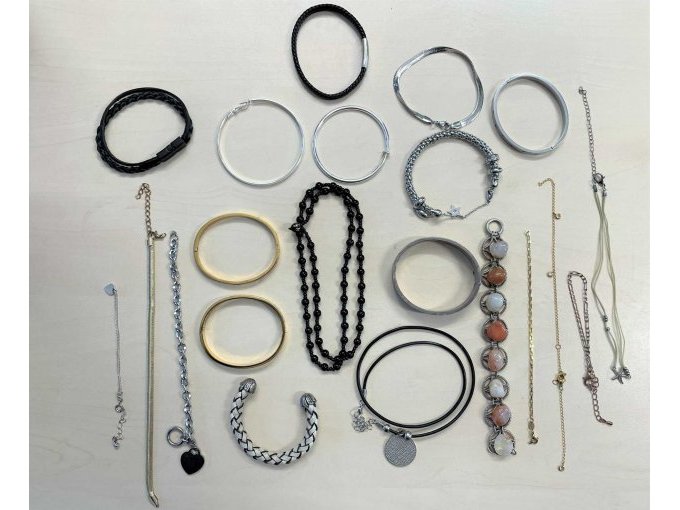 20 Armbänder /Armreif in jeglicher Ausführung