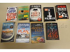 Bücherkonvolut
Gesamtansicht von 9 Büchern