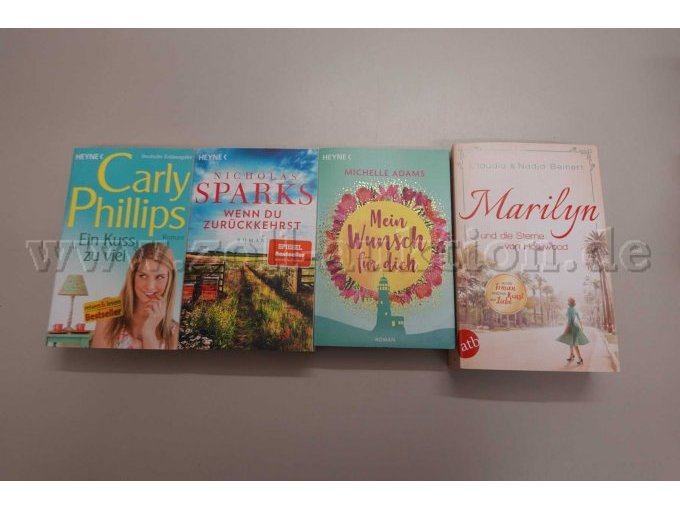 Konvolut von 9 Büchern,
Teilansicht von 4 Büchern