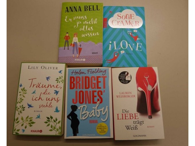 Konvolut aus 9 Büchern,
Teilansicht von 5 Büchern