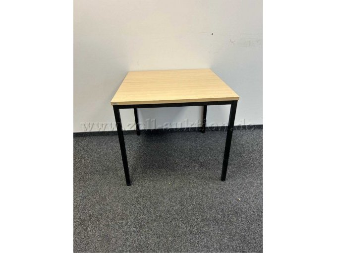 Beispielbild Besuchertisch der Fa. Assmann mit schwarzen Tischbeinen - Frontansicht