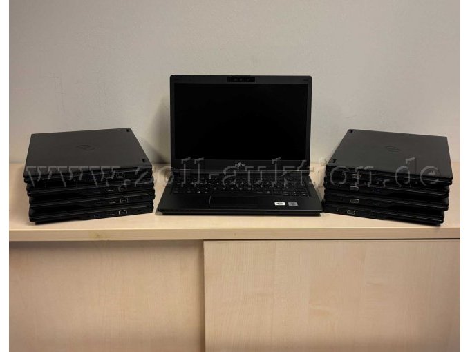 Frontansicht und Anschlüsse Frontansicht und Anschlüsse