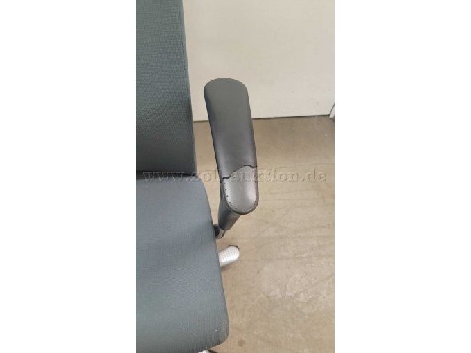 HAG-Bürodrehstuhl_defekte Armlehne_1