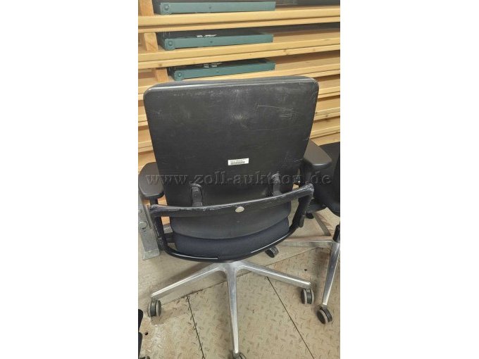 HAG-Bürodrehstuhl, veschmutzte, verkrazte Rückenlehne