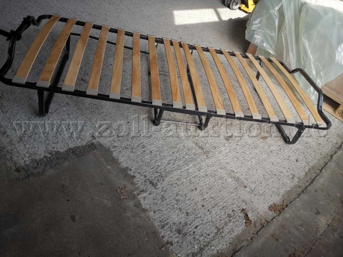 Klappbett mit festem Lattenrost (Bild eines gebrauchten Bettes)