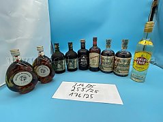 Übersichtsaufnahme Rum Konvolut