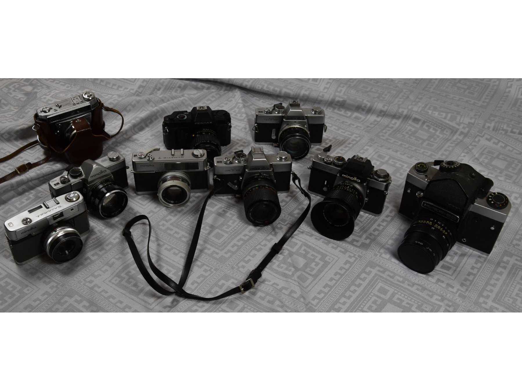 9 analoge Kameras
